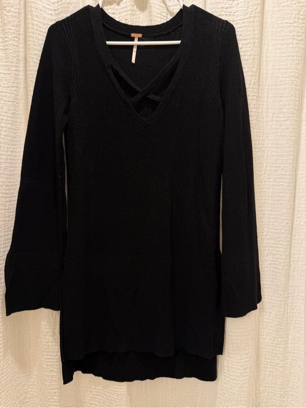 Free People Waterfall Criss Cross V-Neck Tunic Sweater Black Size Medium